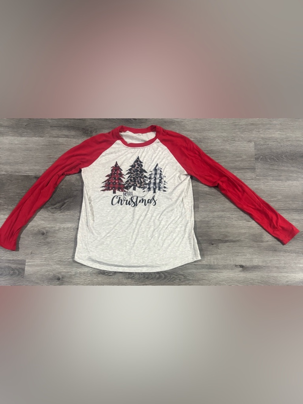 Women’s Gray And Red Christmas Long Sleeve Shirt Size Medium